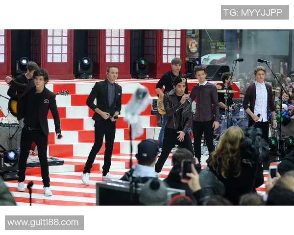 足球明星穿上NBA球衣的精彩瞬间与跨界魅力探讨 足球明星穿上NBA球衣的精彩瞬间与跨界魅力探讨